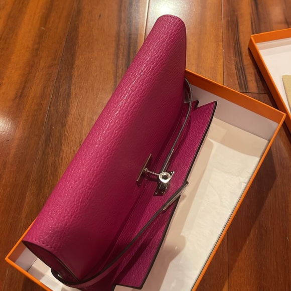 ONE DAY SALE!!! Hermes Kelly Cherve Wallet - Picture 13 of 16